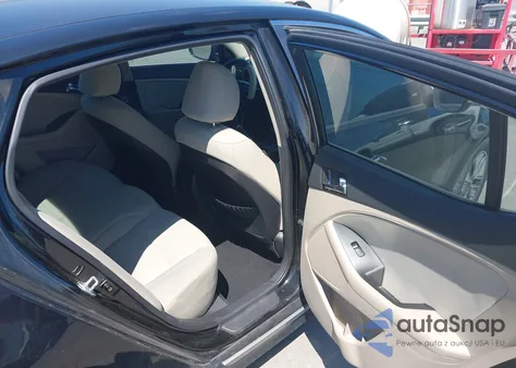 2013 Kia Optima Hybrid Lx z USA, uszkodzony, nr VIN KNAGM4AD2D5059133